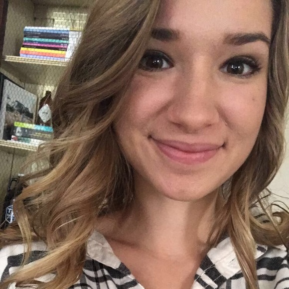 Meet your Posher, Lindsey - Picture 1 of 1